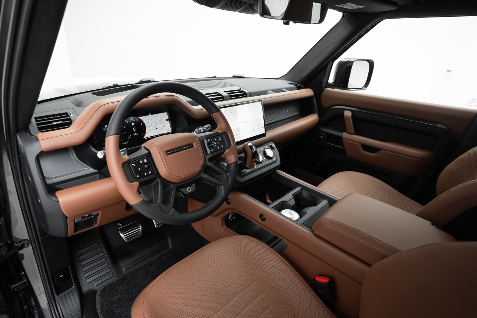 2025 LAND ROVER DEFENDER P635 OCTA | GCC 5 YEARS WARRANTY | 635 HP | HIGH SPEC